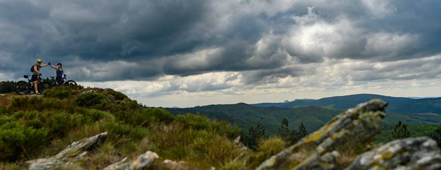 Il rrste quelques VTT électriques à vendre