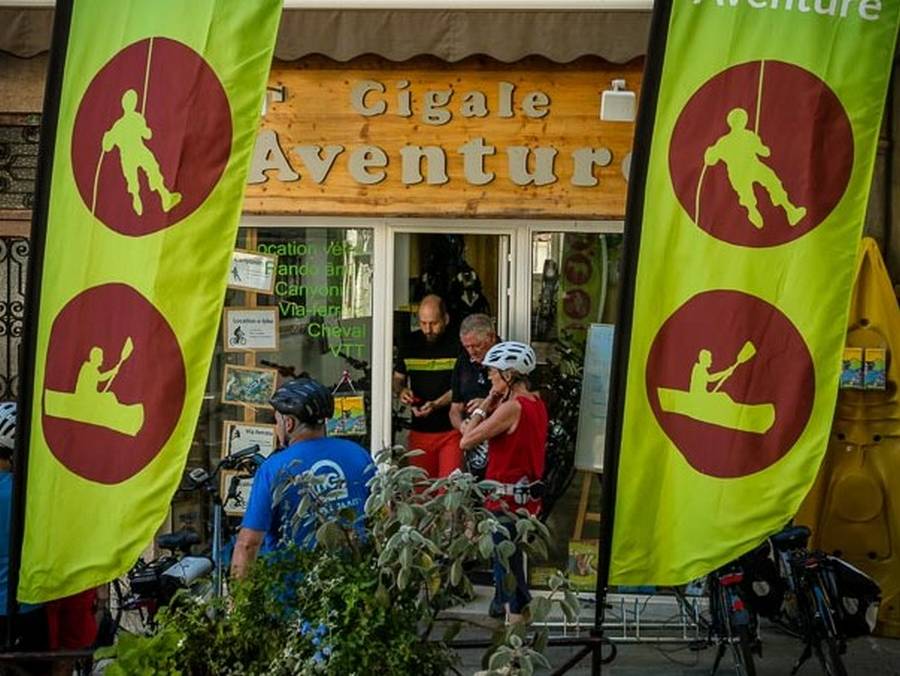Au coeur des Cévennes, la boutique Cigale Aventure est un point de départ idéal à vélo