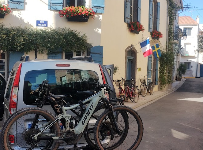 le service transferts de Cigale Aventure assure la logistique des voyages vélo Cliquez sur Afficher les images